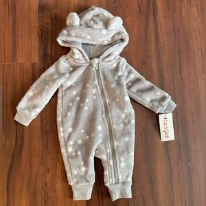 NEW Baby Cat & Jack. Newborn. Hooded one-piece zip-up. SOFT! Gray, white stars.